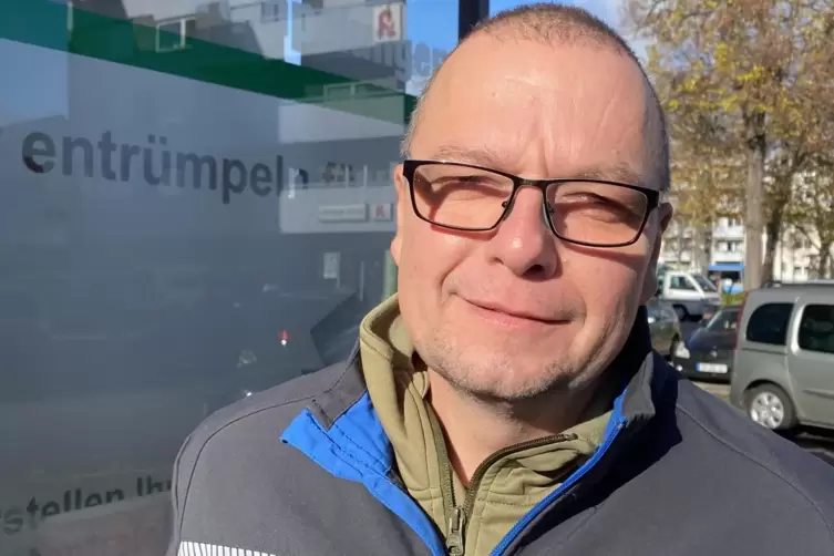 Experte f&uuml;r Sch&auml;dlingsbek&auml;mpfung mit jahrzehntelanger Erfahrung: Hansj&ouml;rg Hess. 
