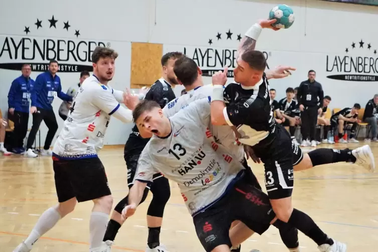 Robin von Lauppert zeigt vollen Einsatz gegen Hanau.