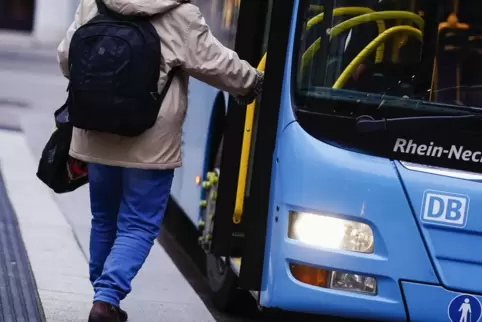 Auf der Strecke sind Busse im Einsatz. 