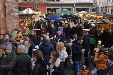 Am Sonntagabend ist der Zweibrücker Weihnachtsmarkt 2023 zu Ende gegangen. 