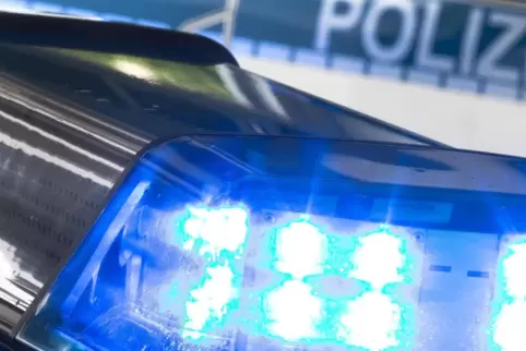Gleich zwei Unfälle ereigneten sich am Sonntag auf der B9 bei Ludwigshafen. 