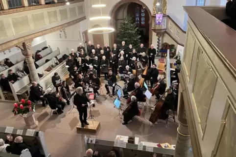 Die Bezirkskantorei Kirchheimbolanden-Winnweiler unter Leitung von Bezirkskantor Martin Reitzig wurde beim großen Konzert am dri