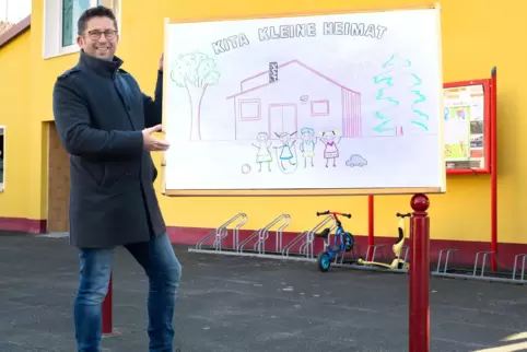 Kita Kleine Heimat: Leiter Peter Meyer präsentierte im April das neue Logo.