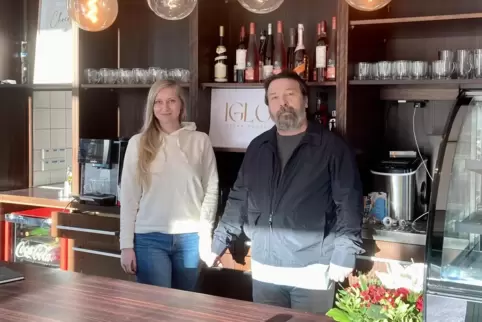 Raol und Florentina Olteanu wollen nach Weihnachten ihr Café-Bistro Iglu am Exe eröffnen. 