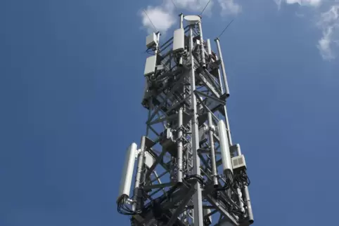 Zwei neue Sende- und Empfangsanlagen hat die Telekom in Ludwigshafen installiert. 
