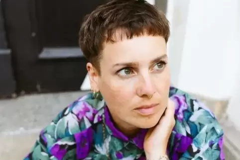 Die Kölner Pianistin, Komponistin und Bandleaderin Claudia Döffinger leitet die „Blue Note Big Band“ beim Neujahrskonzert. 