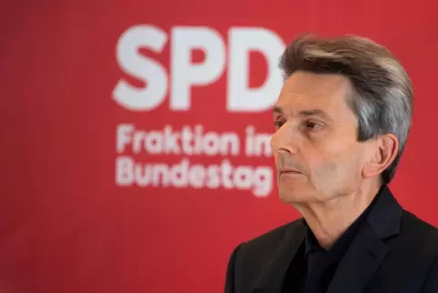 Würde die Schuldenbremse sofort auch für das Jahr 2024 aussetzen: SPD-Fraktionschef Rolf Mützenich.
