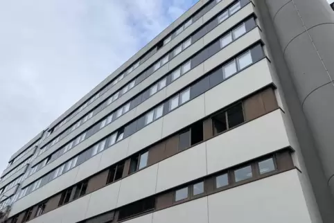 Die Zimmer auf dem Flur im zweiten Obergeschoß des Haupthauses der Stadtklinik sind bis auf Weiteres nicht benutzbar.
