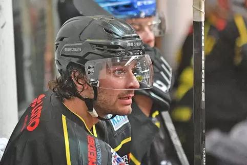 Albert Washco führt im Trikot der Zweibrücker „Hornets“ unangefochten die Scorer-Liste der Regionalliga Südwest an. Für den EHC Albert Washco führt im Trikot der Zweibrücker „Hornets“ unangefochten die Scorer-Liste der Regionalliga Südwest an. Für den EHC