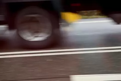 Vor allem Lastwagen sorgen für viel Lärm entlang der Autobahn. 