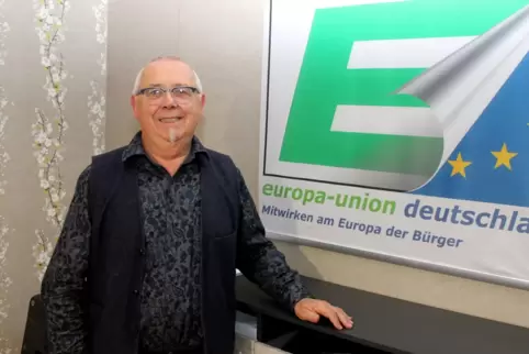 Überzeugter Europäer und Hobby-Winzer aus der Fächerstadt: Michael Kromer möchte den Leuten zeigen, wie wichtig die EU für ein g
