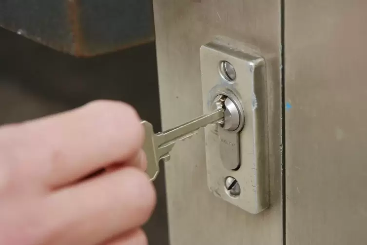 Versteckten Haustürschlüssel gefunden: So ist ein unerwünschter Gast in ein Haus eingedrungen. 
