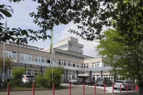 Bereitet Sorgen: das Westpfalz-Klinikum, hier im Bild der Standort Kusel. 