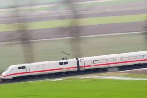 Im November war nur gut die Hälfte der DB-Fernzüge halbwegs pünktlich.