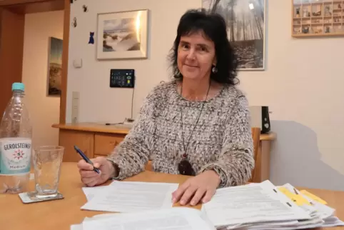 Susanne Bordasch hat 13 Jahre lang sehr viele Nerven und Papier eingesetzt.