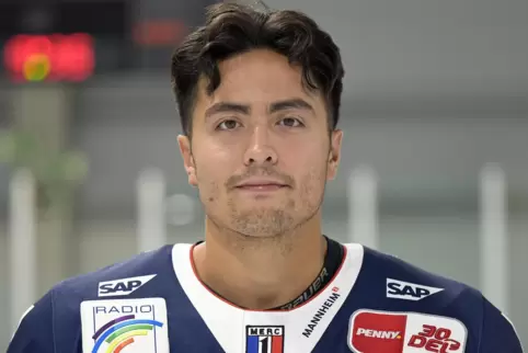 Traf zweimal für die Adler: John Gilmour. 