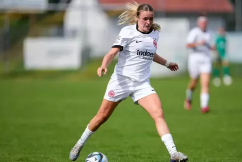 Die Meckenheimerin Mia Rodach spielt seit Sommer 2023 für Eintracht Frankfurt in der Zweiten Liga. 