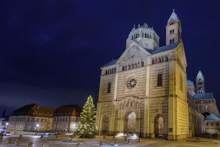 Der Dom zu Speyer (hier eine Ansicht vom Weihnachtstag). Die Dommusik wird vor Ostern Bachs Johannes-Passion auff&uuml;hren. 