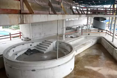 In der Therme sollen 2025 die ersten Badegäste entspannen. 
