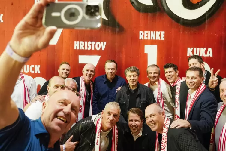 25 Jahre nach dem Meistercoup treffen sich ein Großteil der FCK-Legenden von damals wieder auf dem Betzenberg am 12. Mai. 