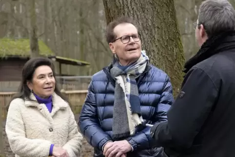 Dieter Thomaschewski und Barbara Birk-Thomaschewski im Gespräch mit Volker Endres.