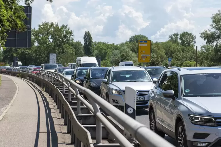 Nachmittags im Sto&szlig;verkehr d&uuml;rfte kaum einer in die Radarfalle tappen.