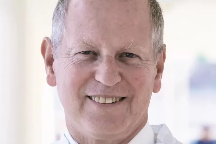 Manfred Dahm, Chefarzt Herz-, Lungen- und Gef&auml;&szlig;chirurgie 