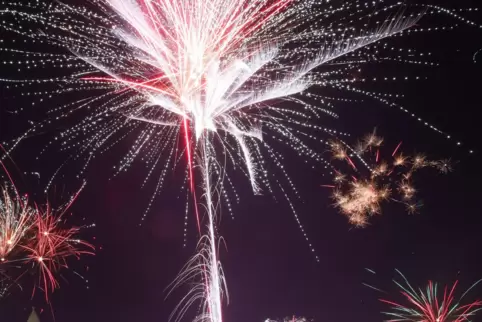 Ein offenbar unangemeldetes größeres Feuerwerk gab es in der Silvesternacht in Bad Dürkheim. 