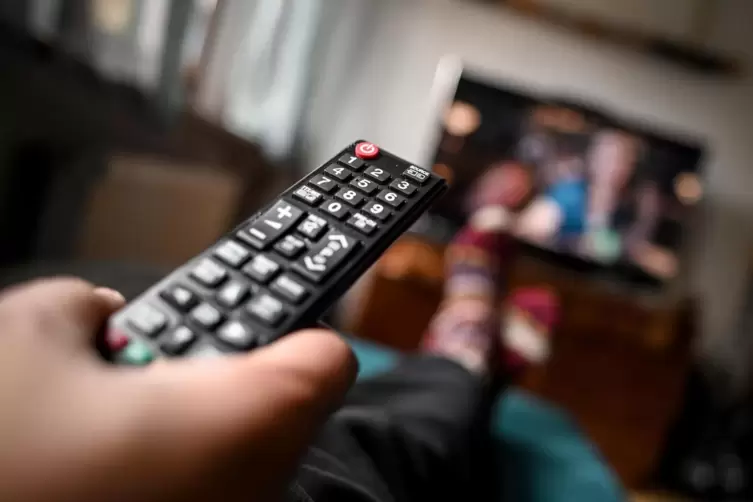 Millionen Mieter müssen spätestens in einem halben Jahr vertraglich neue Wege gehen, um in ihrer Wohnung weiter fernsehen zu kön