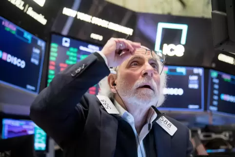 Händler an der New Yorker Börse: Die starken Kursanstiege in den USA im Jahr 2023 hatte kaum einer der amerikanischen Finanzexpe