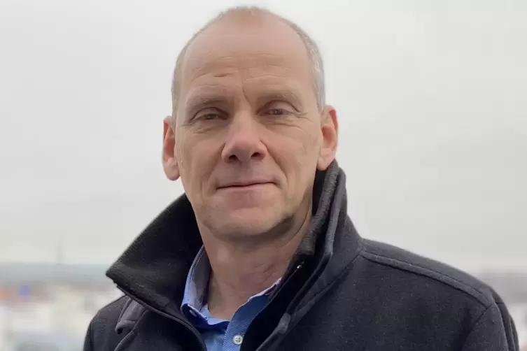 J&uuml;rgen Esser ist B&uuml;roleiter der VG Leiningerland. 