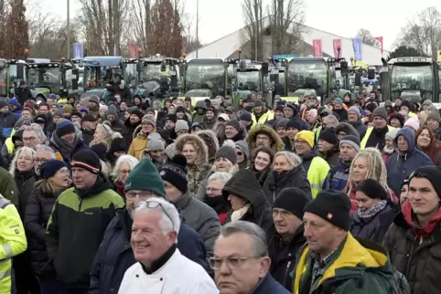 Über 1000 Menschen waren zur Demo nach Friesenheim gekommen.