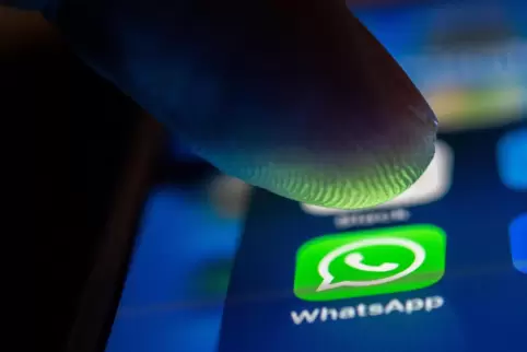 Per WhatsApp will die Polizei künftig über aktuelle Einsätze informieren und Tipps zum Schutz vor Betrügern geben. 