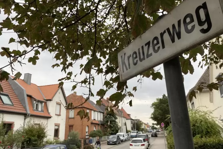 Grunds&auml;tzlich sind sich die Fraktionen einig: Der Kreuzerweg in Gr&uuml;nstadt soll Fahrradstra&szlig;e werden. Die Entscheidung &uuml;ber die k