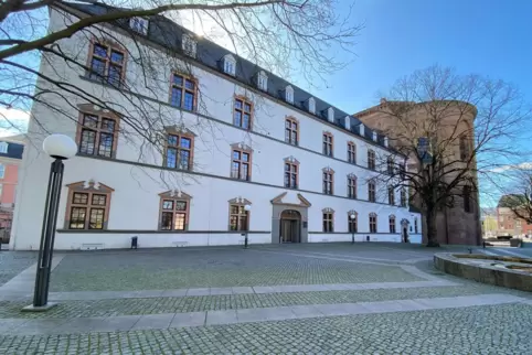 Für die Frankenthaler Stadtspitze stehen demnächst schwierige Gespräche mit der Aufsichts- und Dienstleistungsdirektion in Trier