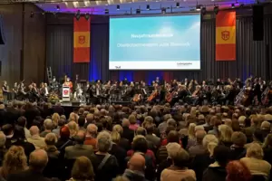 Volles Haus: 1300 Gäste verfolgten den Neujahrsempfang. Volles Haus: 1300 Gäste verfolgten den Neujahrsempfang.