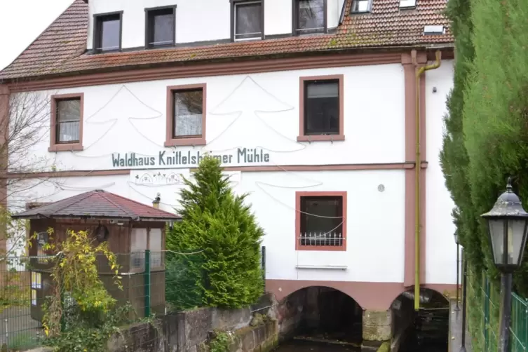 Das Landhotel „Waldhaus Knittelsheimer Mühle“. 