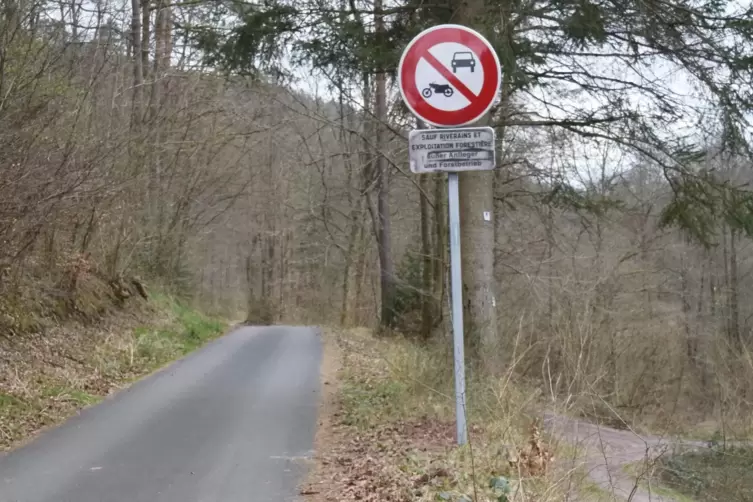 Dieses Schild am neu ausgebauten Radweg in die Wengelsbach sorgte vor anderthalb Jahren für Ärger.