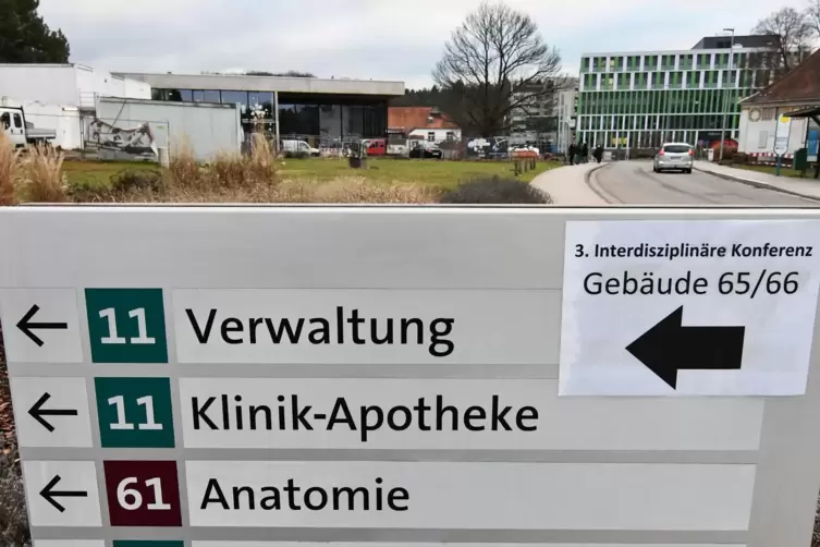 Das neue Studienzentrum an der Homburger Uniklinik möchte auch die Brücke zur Saar-Uni in Saarbrücken schlagen. 