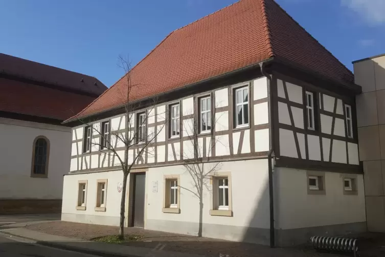 Das Historische Rathaus in Assenheim wird derzeit saniert. 