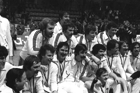 Die Sensation ist perfekt: Die Bundesrepublik Deutschland wird 1978 in Dänemark mit dem sechsfachen Torschützen Joachim Deckarm 