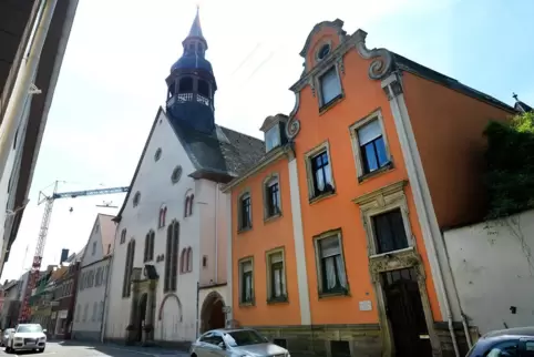 Prominente Lage in der Johannesstraße: Heiliggeistkirche. 