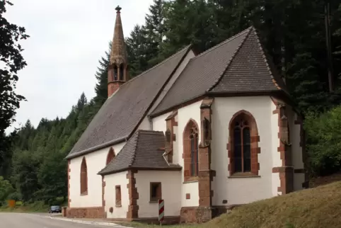 In der unweit von Niederschlettenbach unmittelbar an der L 478 gelegenen St. Anna-Kapelle findet sich bis heute das Grabmal des 