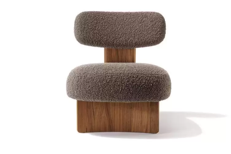 Die neue Weichheit: Lounge Chair &bdquo;Elliot&ldquo;.