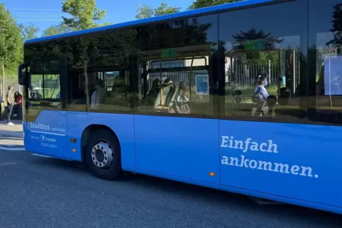Nehmen in diesen Minuten wieder – stark eingeschränkt – den Linienbetrieb auf: die Zweibrücker Stadtbusse. 