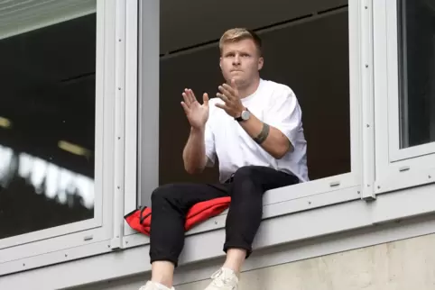 Das Hinspiel gegen den FC St. Pauli verpasste Jean Zimmer gesperrt. 