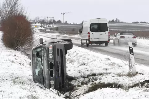 Zwischen Ungstein und Freinsheim geriet eine junge Autofahrerin mit ihrem Wagen ins Schleudern. 