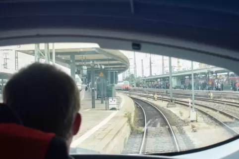 Gefragt: Lokführer bei der Deutschen Bahn. 