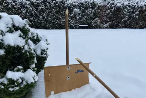 Den nächsten Glätte-Tag wird die Schaufel nicht erleben. 