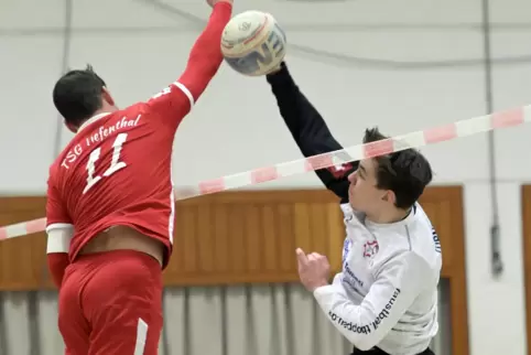 Christoph Happersberger (in Rot) leitete das Training. 